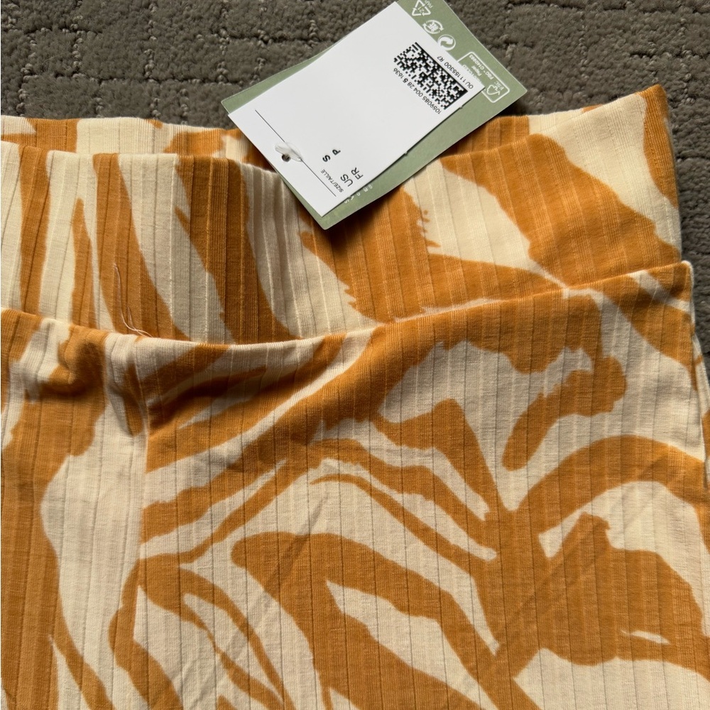 H&M Patterned Flare Pants - Picture 2 of 3
